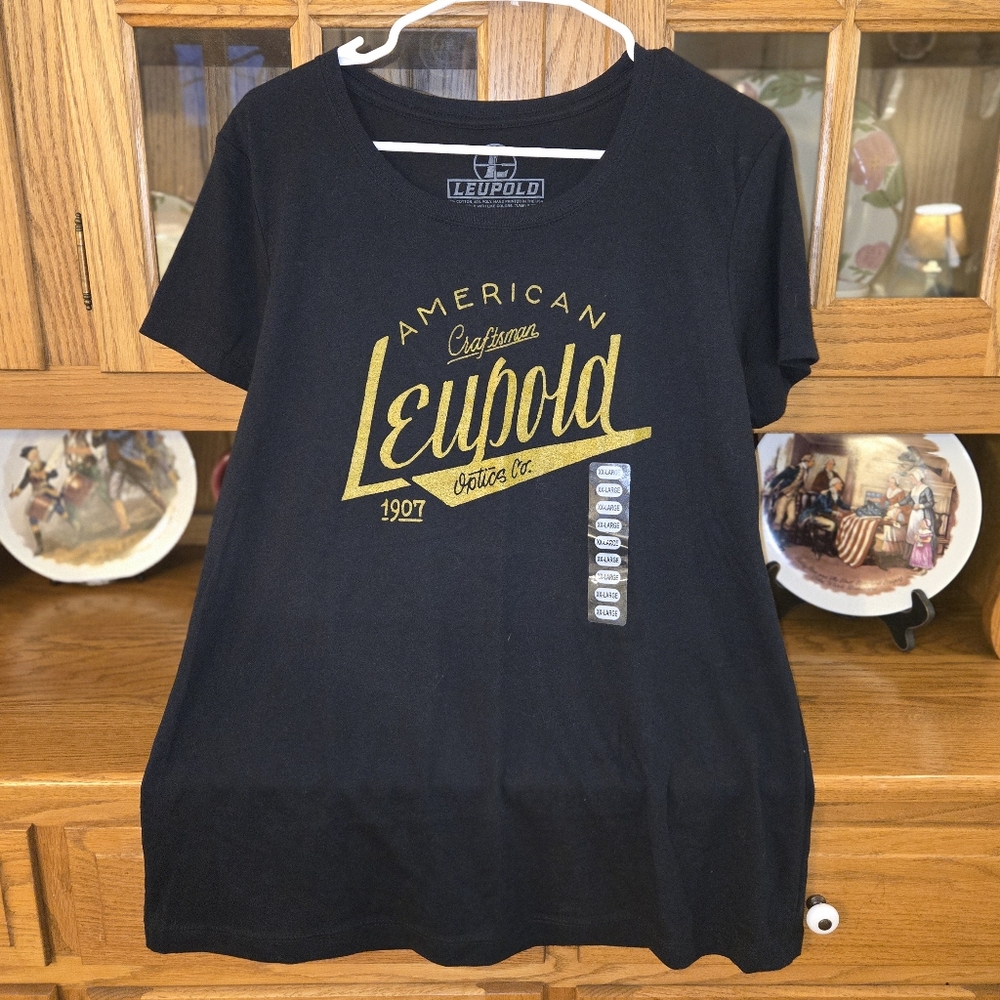NWT Leupold tee